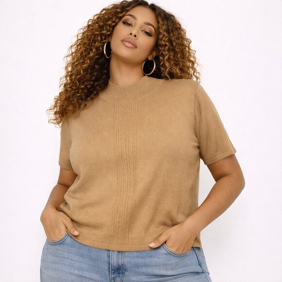 Jones Wear Tops - Tan Short Sleeve Knit Top Women’s Size L | Soft Neutral Everyday Blouse